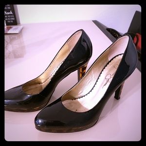 Beautiful Jessica  simpson leopard heels